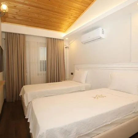 Raymar Hotel 4*