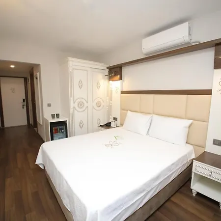 Raymar Hotel 4*