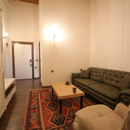 Hotel Raymar